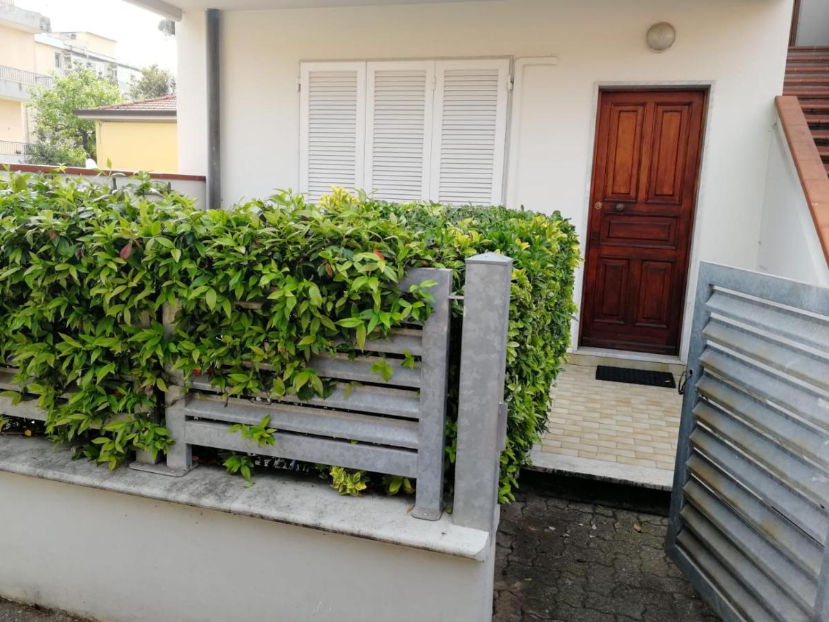 La Casa Dei Bebi Leilighet Carrara Eksteriør bilde